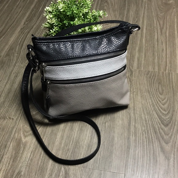 Handbags - 🌻3X20 Crossbody bag ✨